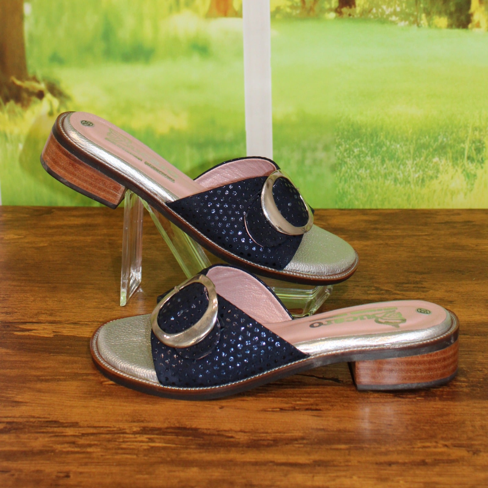 Navy Blue Flat Sandals with Metallic Buckle | Ref B649