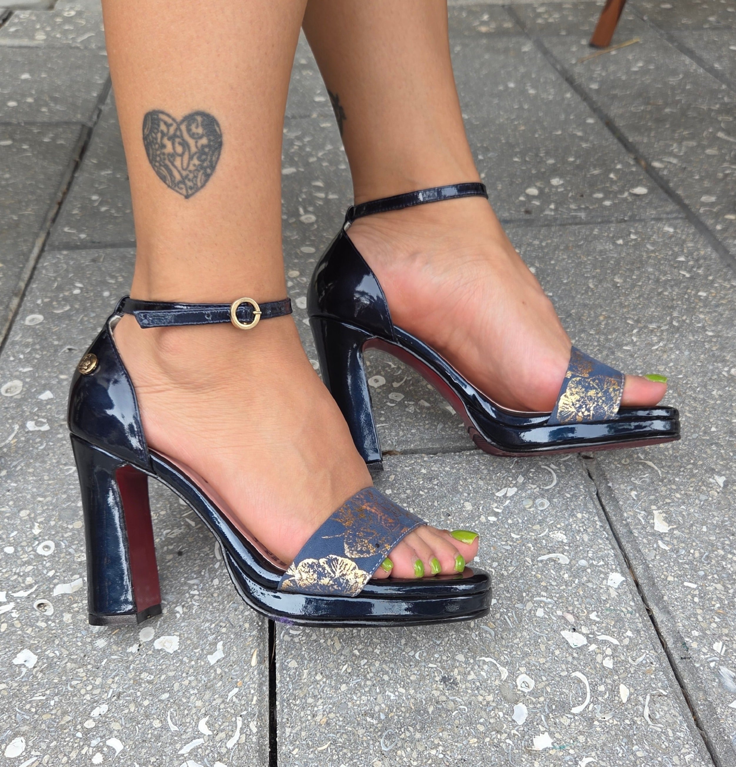 Glossy Dark Blue High Heel Sandal |Ref 5050