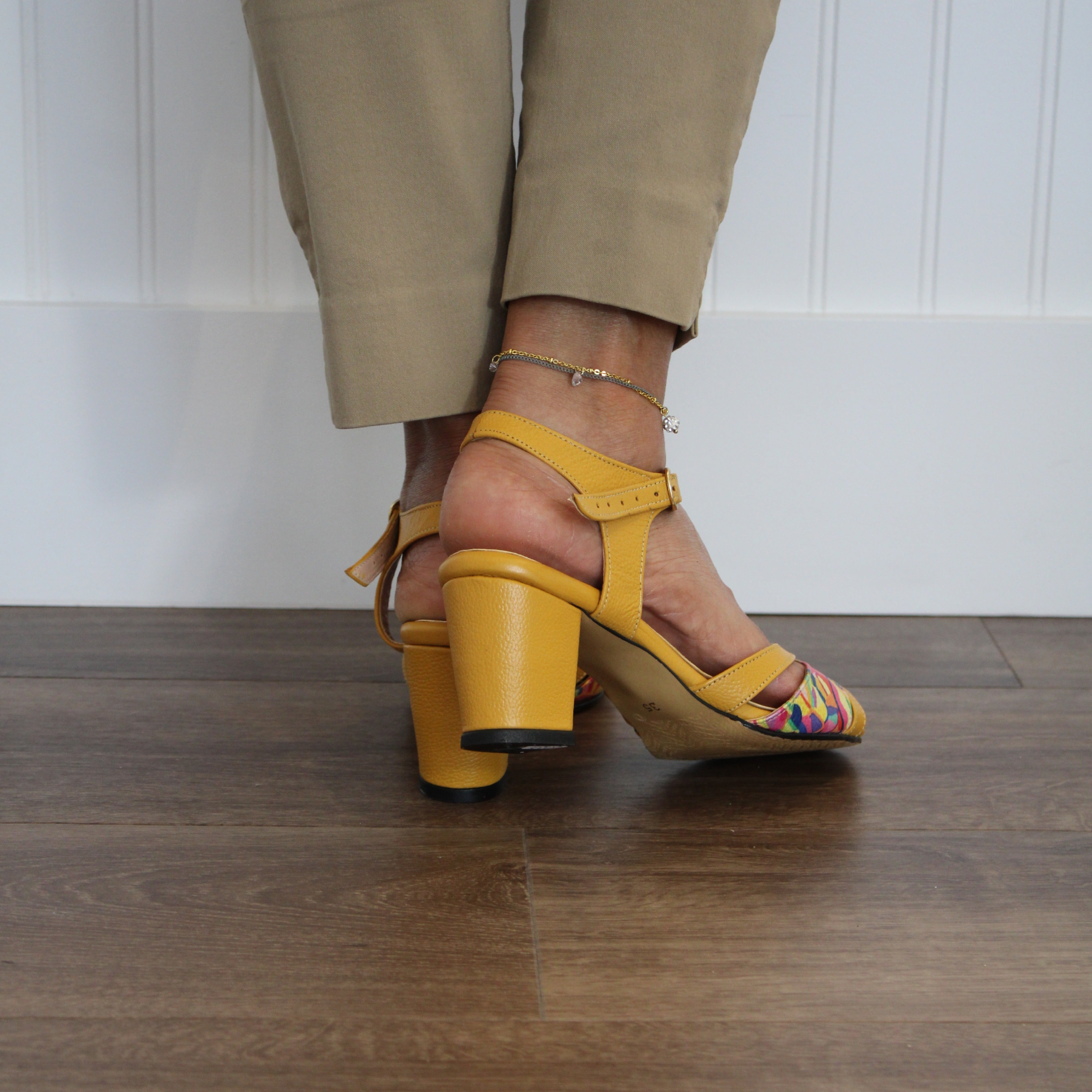 High heel sandals J0023