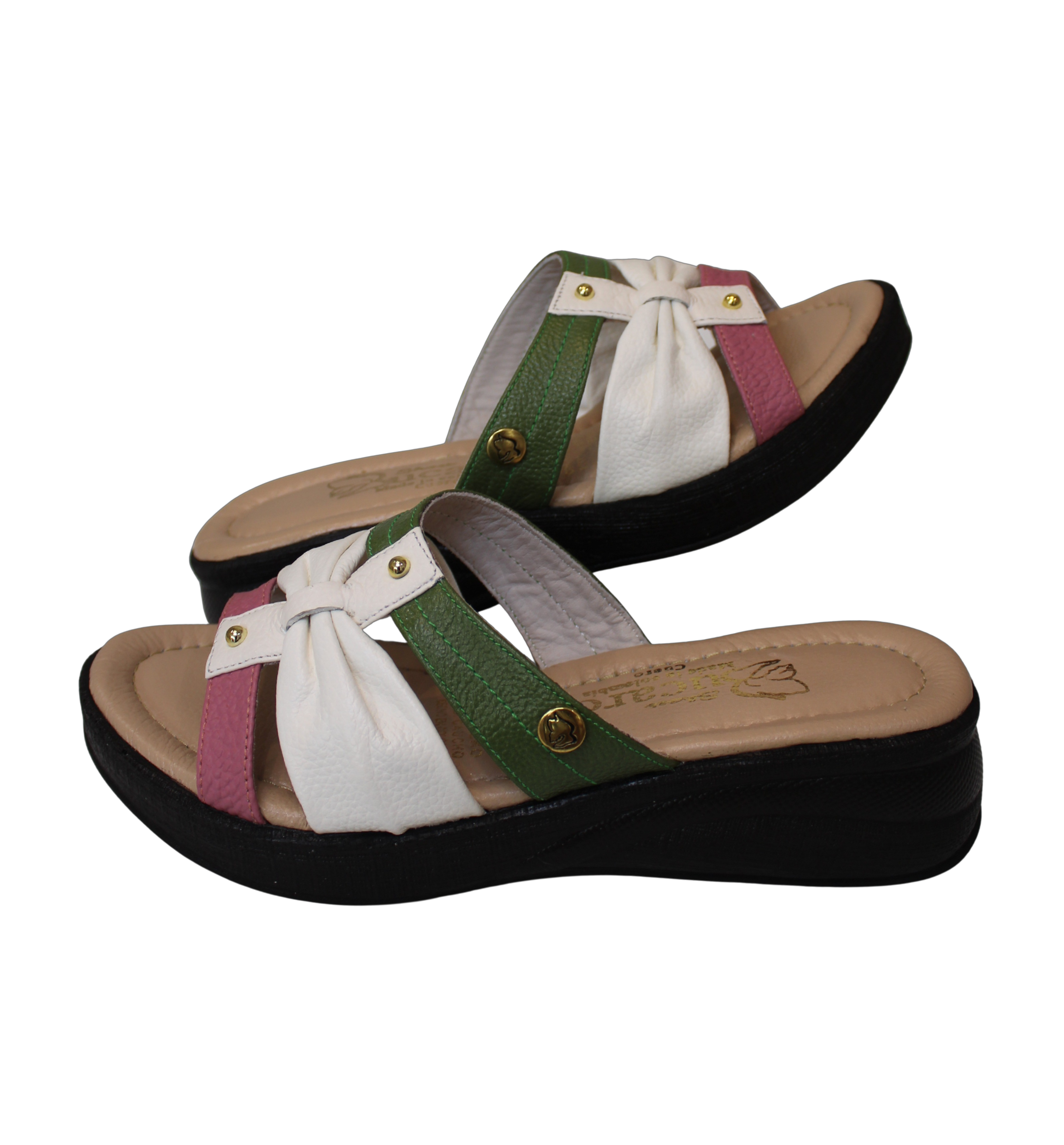 Leather Flat Sandal with Pleated Detail & Gold Accent | Ref 273