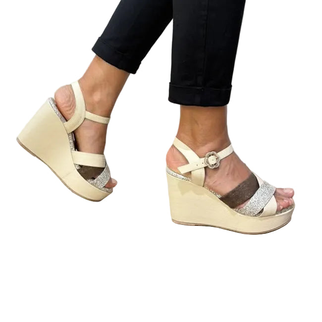 Beige Leather Platform with Three Straps | Ref 5709